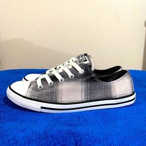 Converse Dainty Plaid Canvas 😎